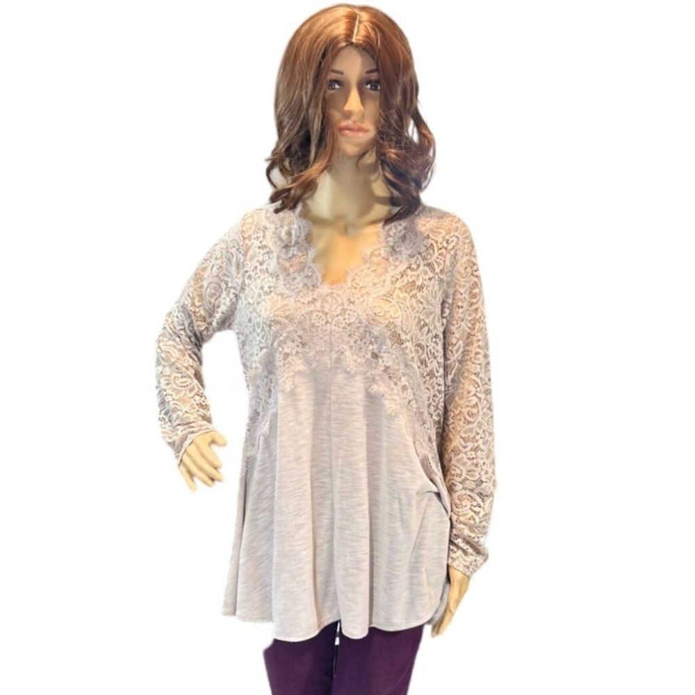 (5 for $25) Maurices Beige V-Neck Lace Top size 1X